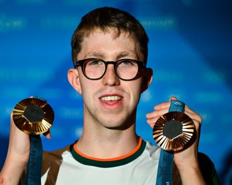 Олимпийски шампион е бил приет в болница след плувния маратон в Сена