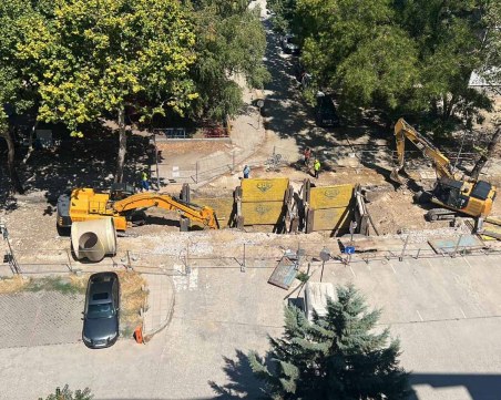 Строителите се върнаха на бул. „Ал. Стамболийски”  - ще бъде ли завършен в срок?