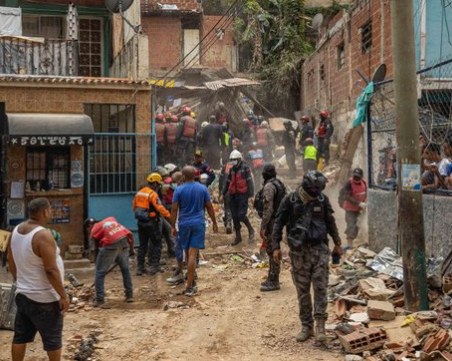 Най-малко 8 души, между които и две бебета, са загинали при експлозия във Венецуела