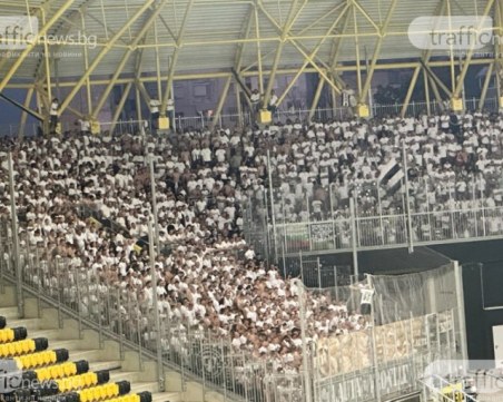 Наказаха Локо заради факли