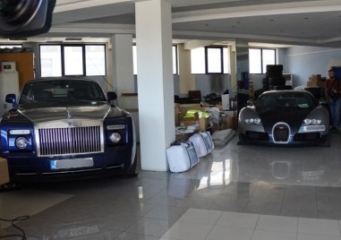 Част от автопарка на Румен Гайтански Вълка се съхранява