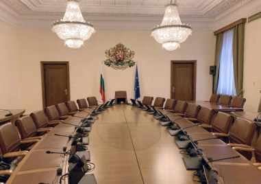 Министрите на икономиката и на земеделието Петко Николов и Георги