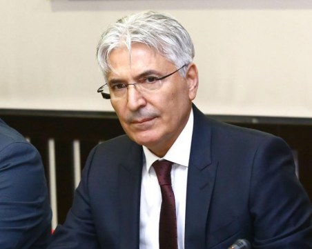 Министърът на икономиката Петко Николов остава на поста си и в следващия служебен кабинет