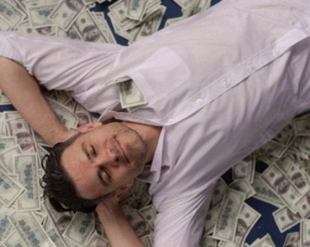 Щастието наистина може да се купи с пари: учен назова цената му