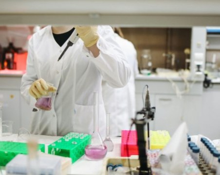 Първи случай на смъртоносния вариант на маймунска шарка извън Африка