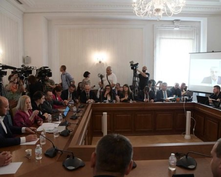 Цветан Василев даде показания за участието на Пепи Еврото във фалита на КТБ и отстраняването на Гешев