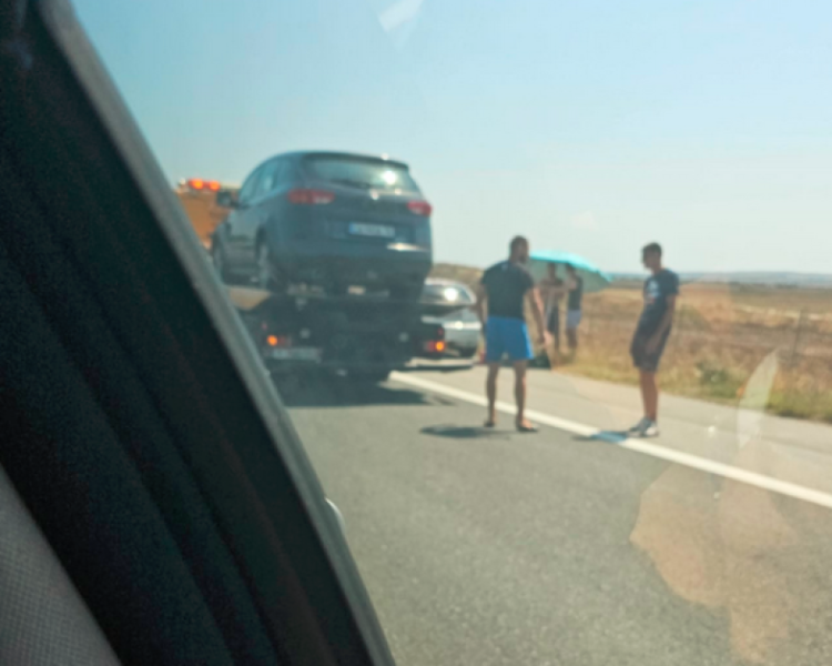 Моторист е пострадал при катастрофа в района на 296 км