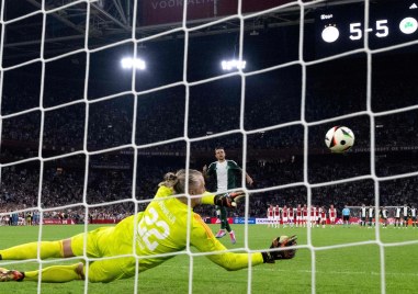 Уникалната драма с дузпи между Аякс и Панатинайкос се оказа