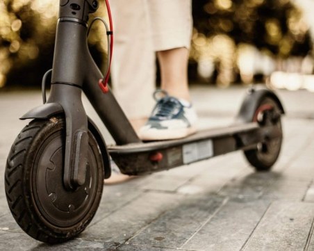 Още един мегаполис забрани тротинетките