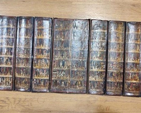 Оставиха в ареста мъжа, търгувал с църковни реликви в Габрово