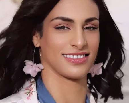 Скандалната боксьорка Иманe Халиф показа различна фотосесия