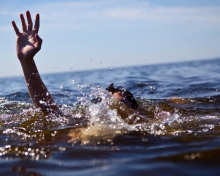 Хулигани туристи и опасно море: Защо има много удавници това лято?