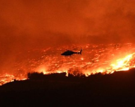 Евакуираха над 4 хиляди души заради пожарите в Турция