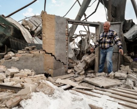 Евакуират три града в Източна Украйна