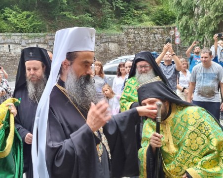 Патриарх Даниил отслужи в Рилския манастир първата си литургия като патриарх