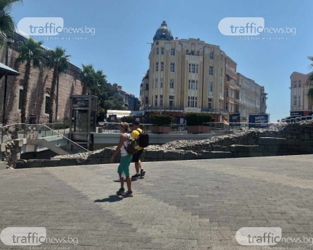 Слънчево и топло под тепетата, температурите - до 36 градуса