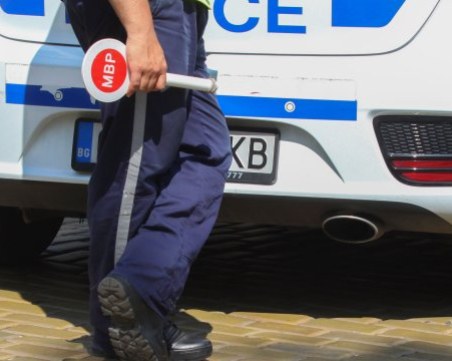 Двама са загинали, а 47 други са ранени при 23 катастрофи в страната за денонощие