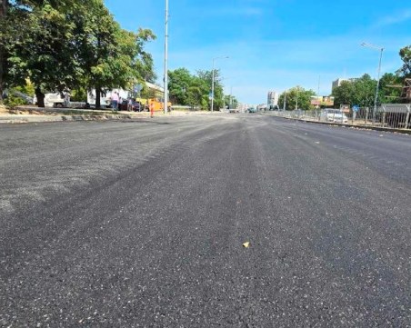 Кметът инспектира ремонтът на бул. 