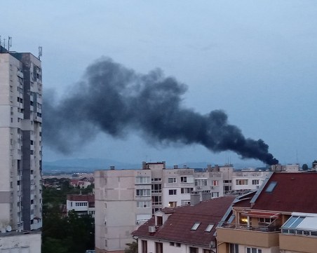 Пожар край Летище София ВИДЕО