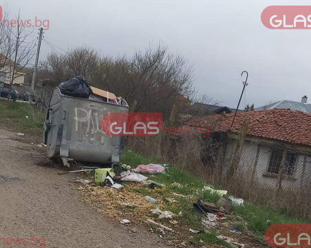 Жител на Черничево: Селото тъне в боклуци