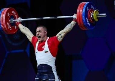 Олимпийският шампион по вдигане на тежести от Париж Карлос Насар