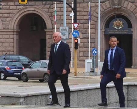 Главчев след срещата с Радев: Готов съм да продължа да съм служебен премиер