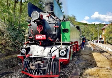 Заради аварии и технически неизправности в дизеловите локомотиви и невъзможност да