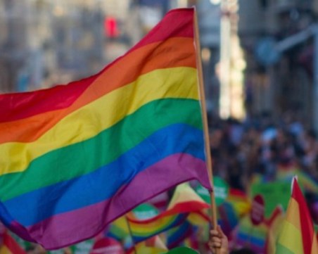 Учител: Промените в закона за LGBT не бяха подложени на дебат