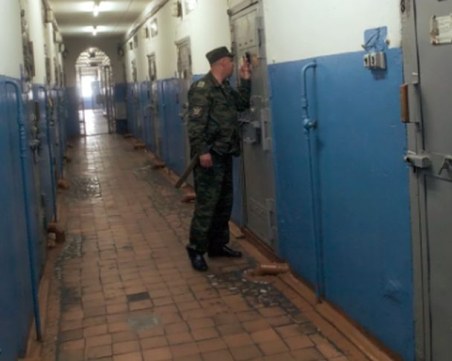 Затворници взеха заложници в руски затвор, има жертви