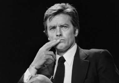 Франция почете предсмъртното желание на легендата на френското кино Ален