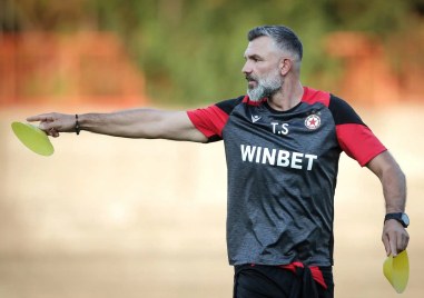 Старши треньорът на ЦСКА Томислав Стипич не подаде оставка въпреки