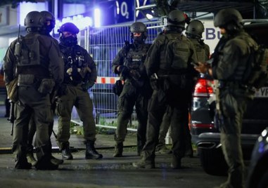 Задържаха предполагаемия атентатор убил трима и ранил тежко други девет