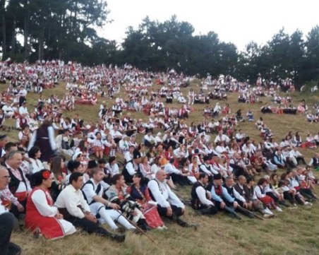 Фестивалът в Жеравна започна, сред най-малките гости е бебе на 36 дни