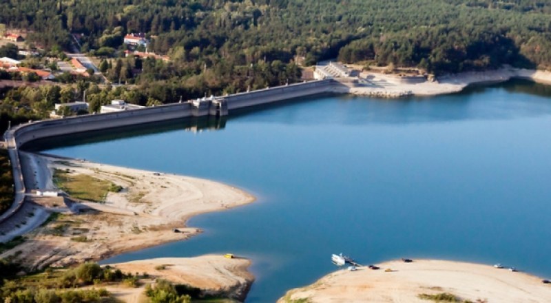 Водата в язовир 