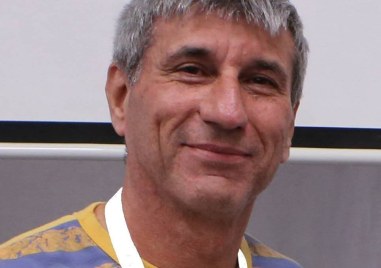 Напусна ни Виктор Узунов – общественик общински съветник автор и