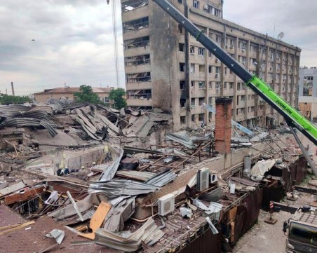 Двамата журналисти, ранени при руски удар срещу хотел в Краматорск, са от екип на Ройтерс