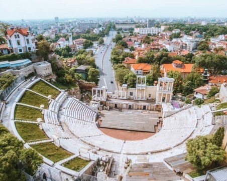 Времето в Пловдив се разваля, температурите падат до 33 градуса