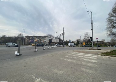 Шофьорите трябва да шофират с повишено внимание в района на кръстовището
