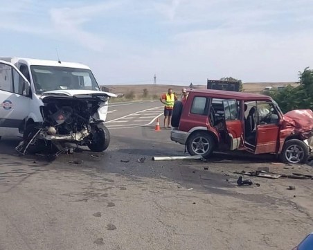 Жена загина при тежка катастрофа край Карнобат