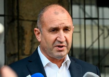 Държавният глава Румен Радев подписа днес указ за назначаване на служебно правителство
