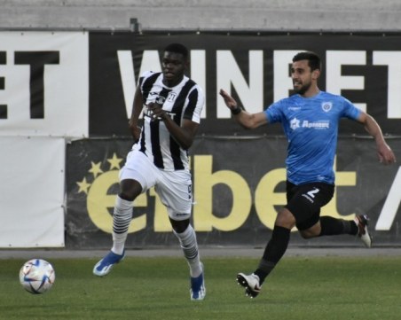 Официално: Мичи Нтело ще играе в Швейцария