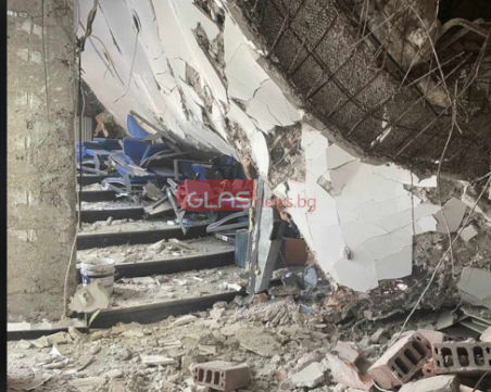 Срути се аулата на Нов български университет, има пострадал