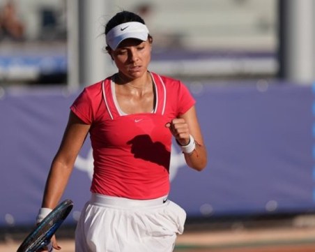 Виктория Томова взе сет, но загуби в US OPEN