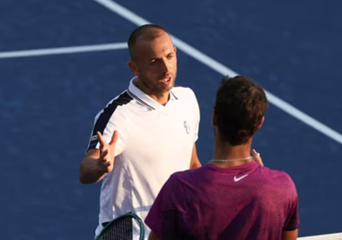 Руският тенисист Карен Хачанов отпадна в първия кръг на US