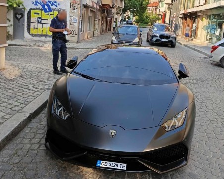 Богатите също плачат: Водач на лъскаво Ламборгини, спряно в Капана, получи наказание