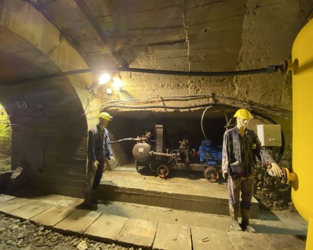 Пътешествие до Царството на кристалите в Родопите