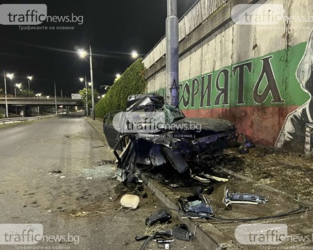 Загинал е 20-годишният шофьор от жестоката катастрофа на Коматевския възел снощи