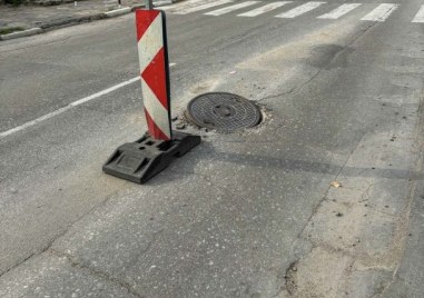 Все още продължава сериозното затрудняване на движението на МПС по  бул