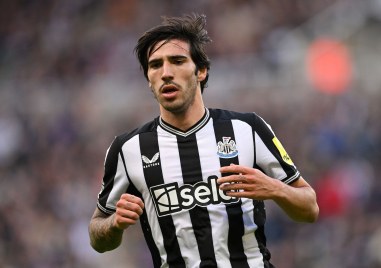 Халфът на Нюкасъл Сандро Тонали се завърна в игра след