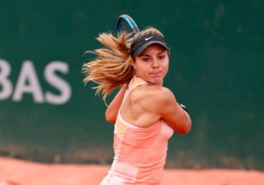 Виктория Томова отпадна и на двойки на Откритото първенство на